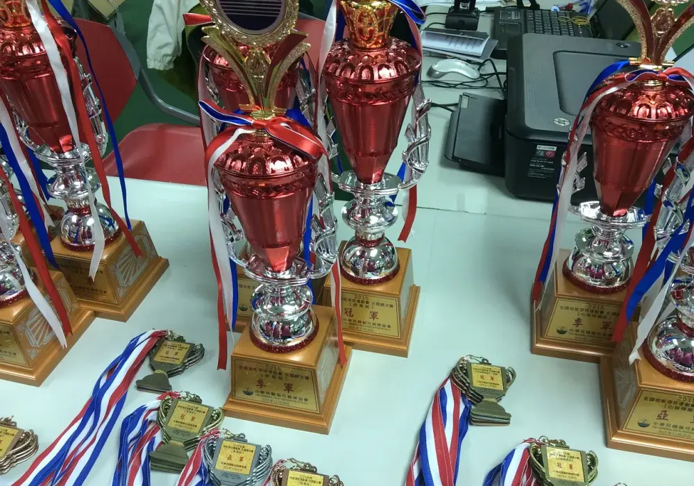 Wybierz najlepsze wydarzenie e-sportowe roku. Zdobądź nagrody w konkursach i zawodach!