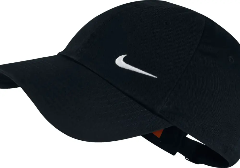 Jak prać czapkę z daszkiem Nike, aby nie zniszczyć jej kształtu