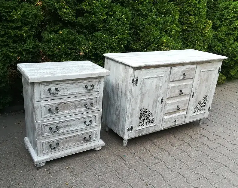 Jak zrobić białe meble przecierane – krok po kroku do stylu shabby chic