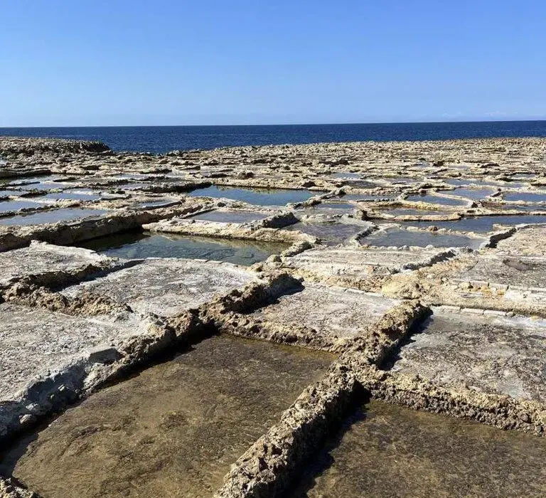 Malta wyspa – do kogo należy i dlaczego to ważne? Historia i niepodległość