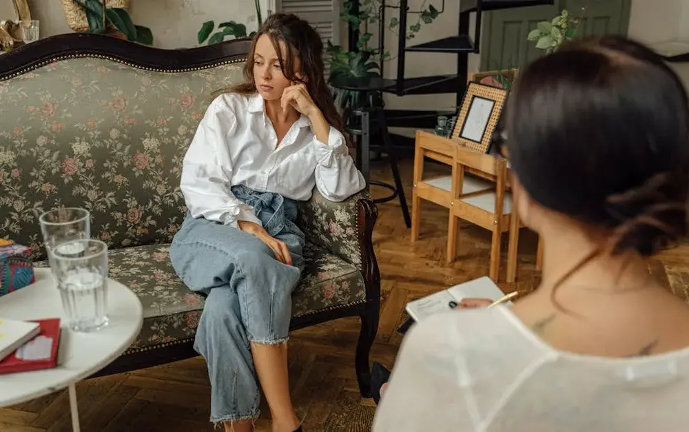 Jak iść po pomoc do psychologa na NFZ? To poradnik krok po kroku