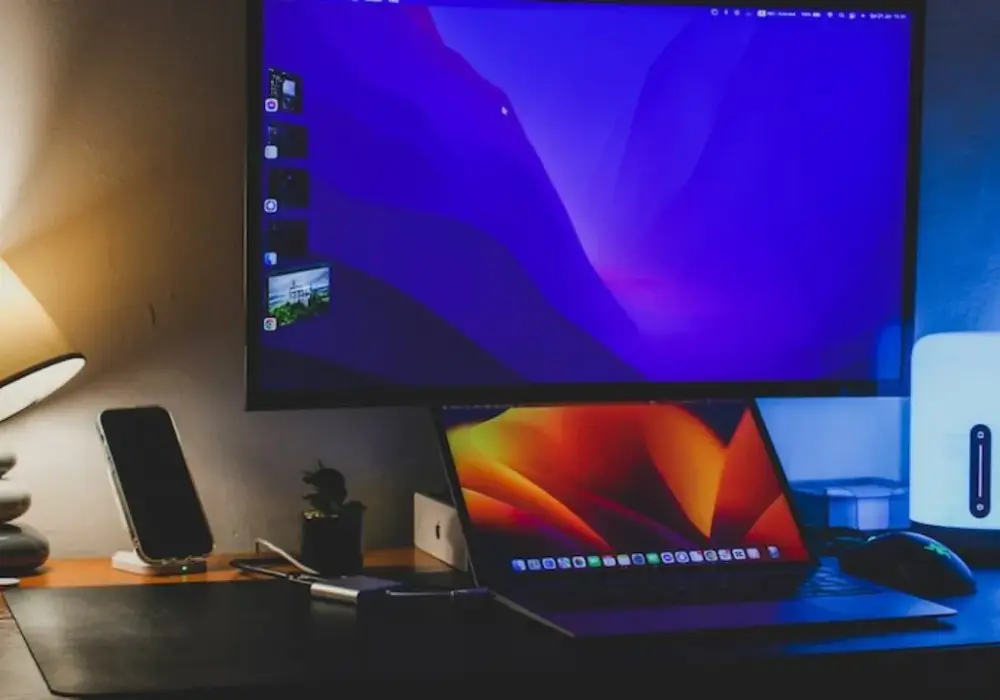 Jaki monitor dla grafika: wybierz idealny model dla swojej pracy