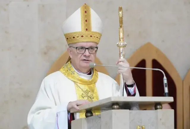 Jak biskup Andrzej Czaja zmienia oblicze polskiego Kościoła?