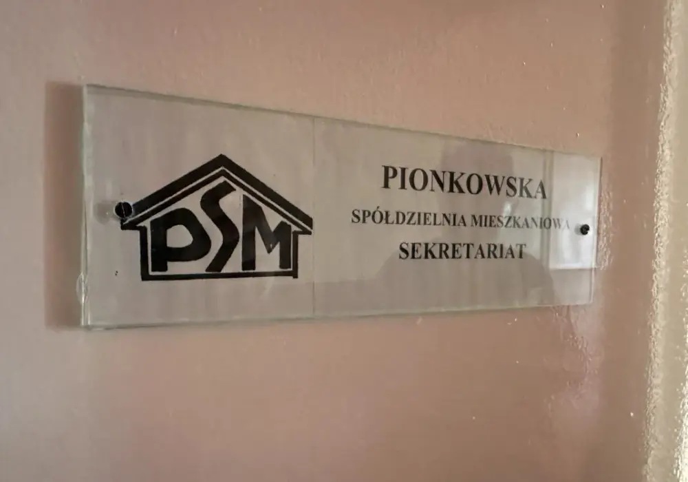Kto wybiera prezesa spółdzielni mieszkaniowej i jak wygląda ten proces?