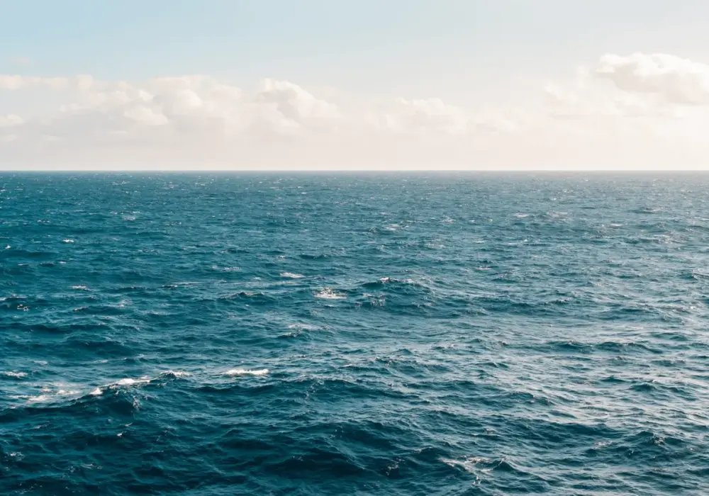 Morze czy Ocean: Jaka jest kluczowa różnica wielkości?