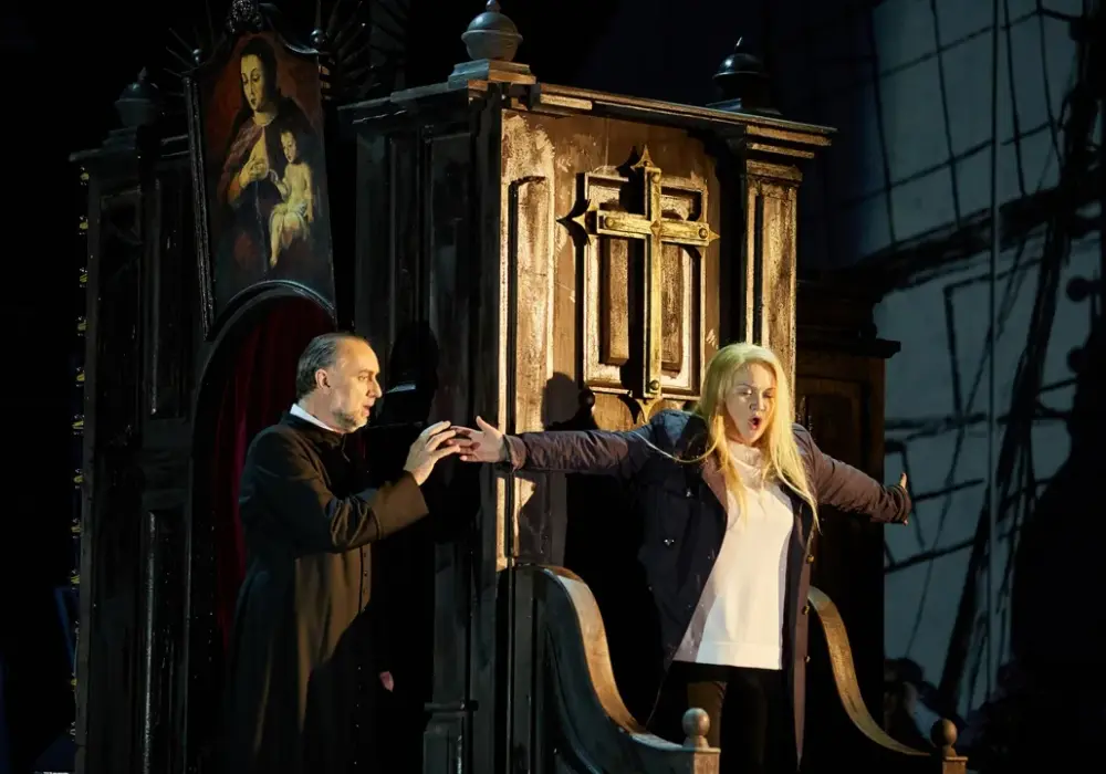 Faust w Teatrze Wielkim Poznań: Mistrzowska Opera Gounoda
