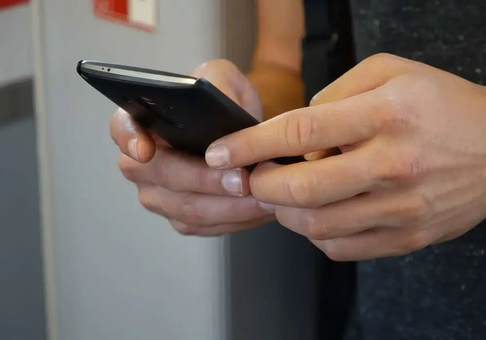 Jak sprawdzić, czy SMS został odczytany na iPhone – ważne informacje