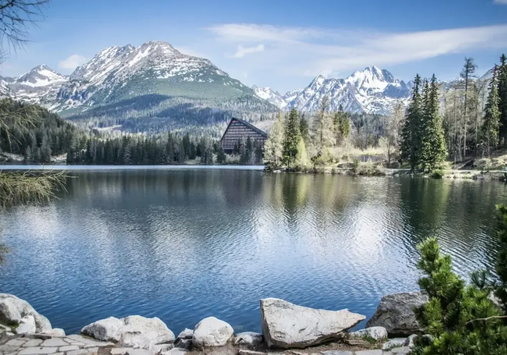 Štrbské Pleso, czyli Szczyrbskie Jezioro - co zobaczyć w okolicy?