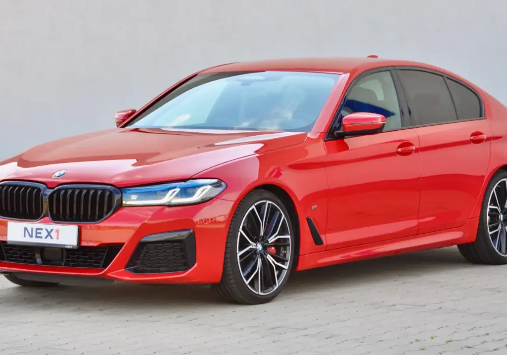 BMW M550i - Ostatnie takie V8? Dane techniczne, ceny i poradnik zakupu