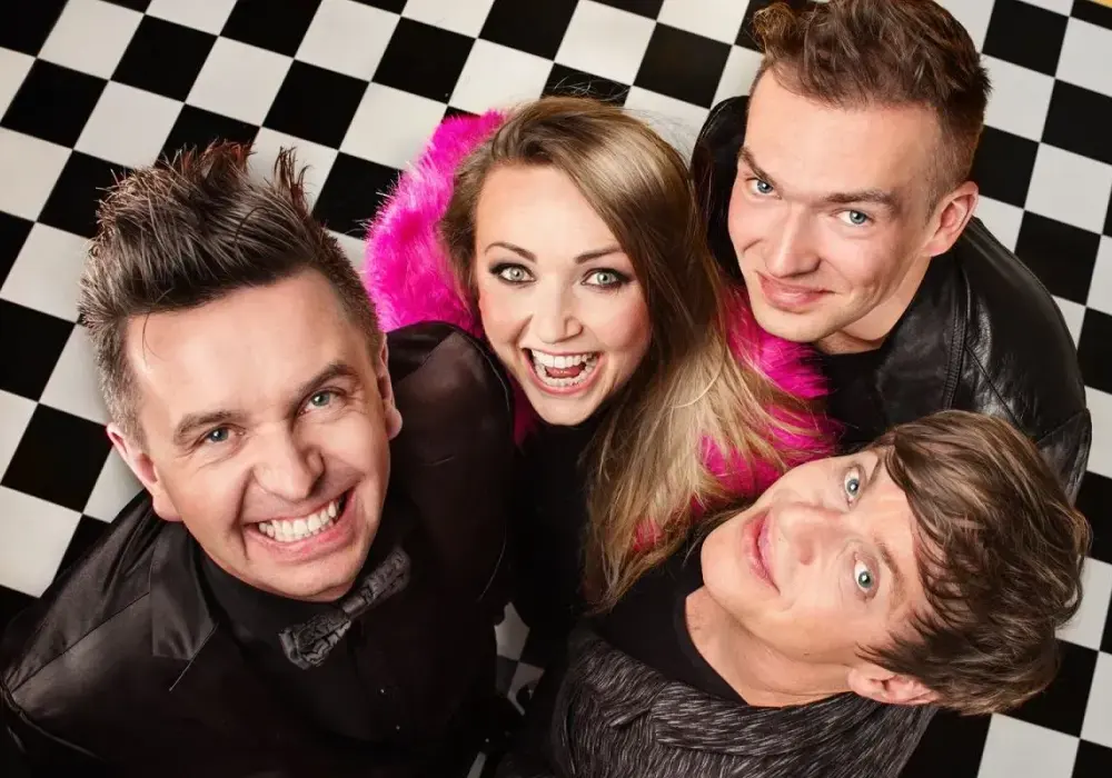 Kabaret Czwarta Fala: Rola Magdaleny Popczyk w popularnych skeczach