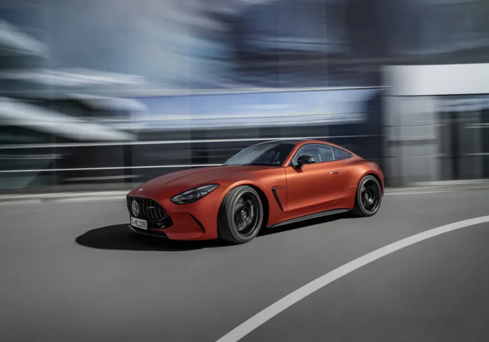 Mercedes-Benz AMG GTS - szczegółowe informacje o osiągach i cenach