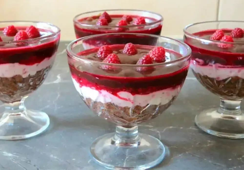 Deser z mascarpone i galaretką - Perfekcyjne warstwy!
