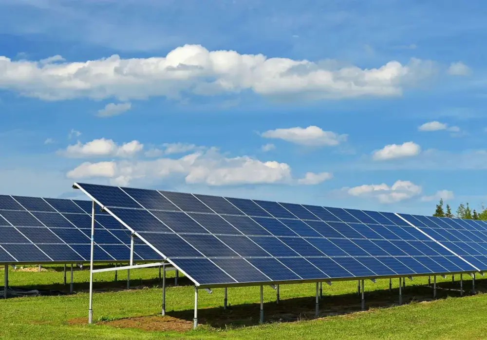 Magazynowanie energii z fotowoltaiki: jak zwiększyć oszczędności i niezależność