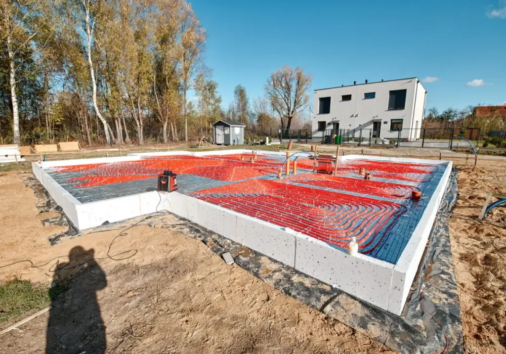 Izolacja płyty fundamentowej - ochrona przed wodą i stratami ciepła