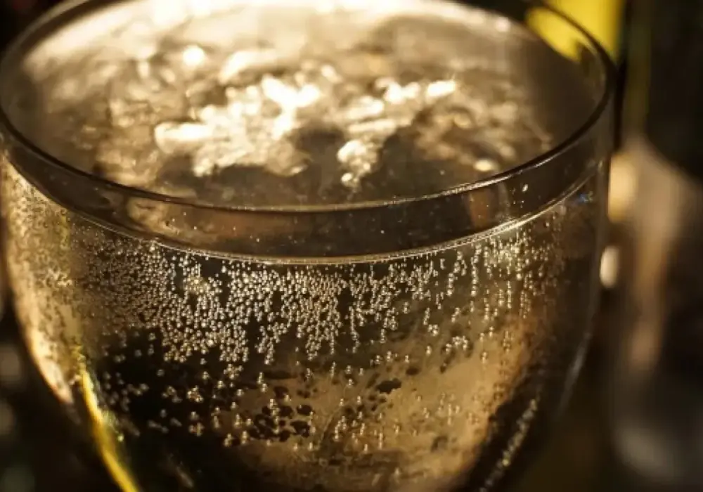 Prosecco szybko traci bąbelki? Poznaj sekretne sposoby!