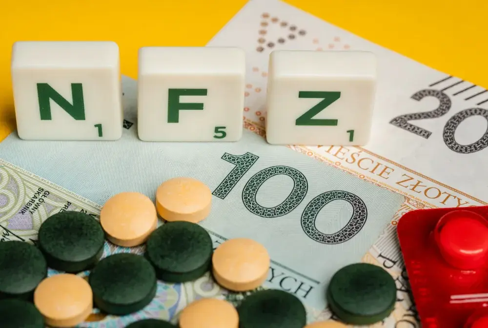 Umowa o dzieło a składka zdrowotna - Jak nie stracić prawa do NFZ?