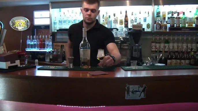 Jak zrobić dymiący drink - proste przepisy i bezpieczne porady
