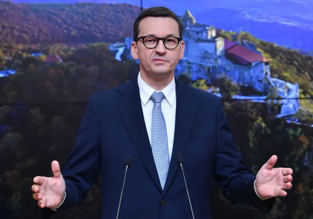 Ile zarabia Morawiecki? Zaskakujące szczegóły o jego wynagrodzeniu