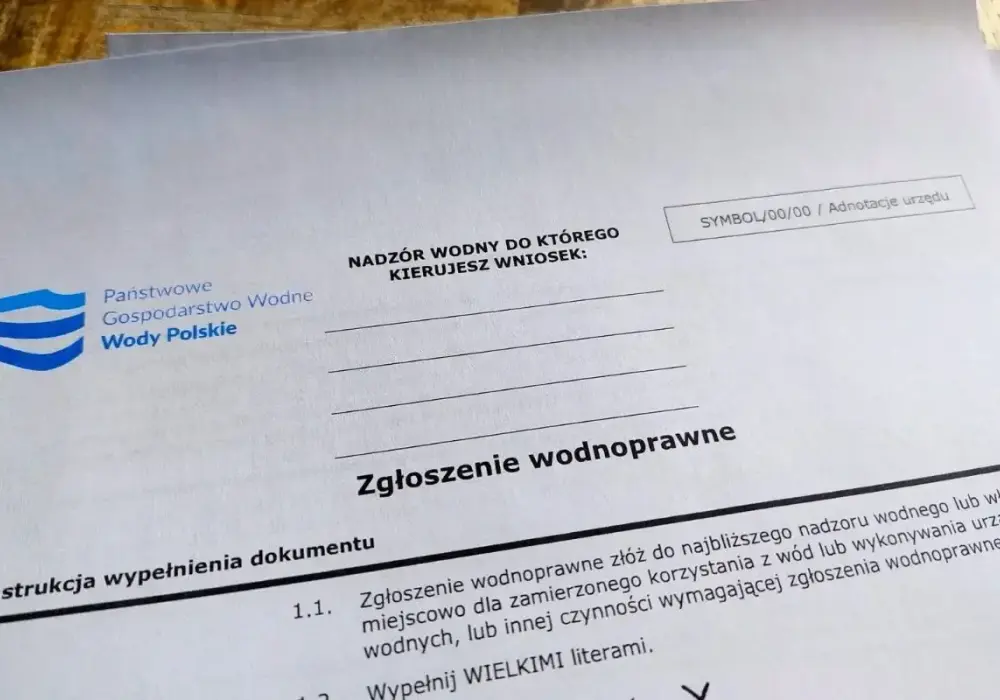 Pozwolenie wodnoprawne na działce - Kiedy potrzebne? Poradnik