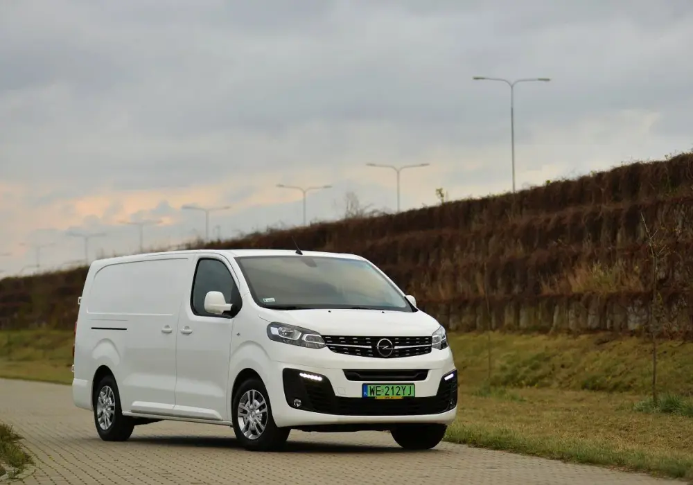 Opel Vivaro jaki silnik wybrać, aby uniknąć wysokich kosztów eksploatacji