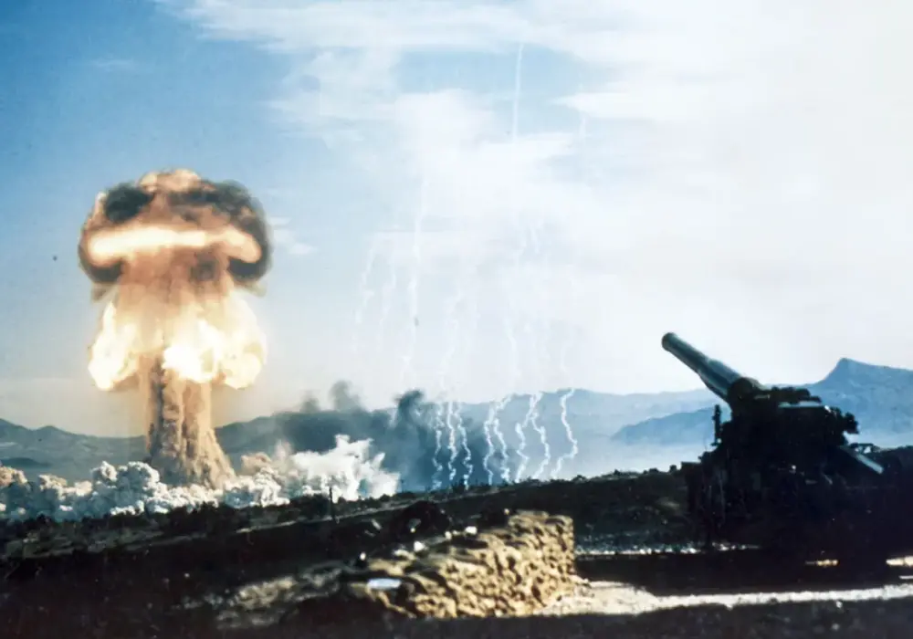 Broń jądrowa - jak działa bomba atomowa i co naprawdę niszczy
