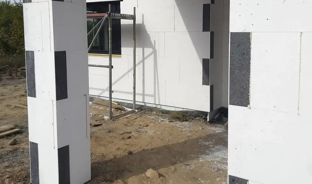 Kiedy ocieplać dom styropianem, aby uniknąć błędów i strat?