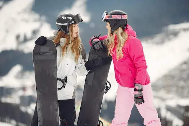 Ile kosztuje snowboard? Zobacz, jak uniknąć wysokich wydatków
