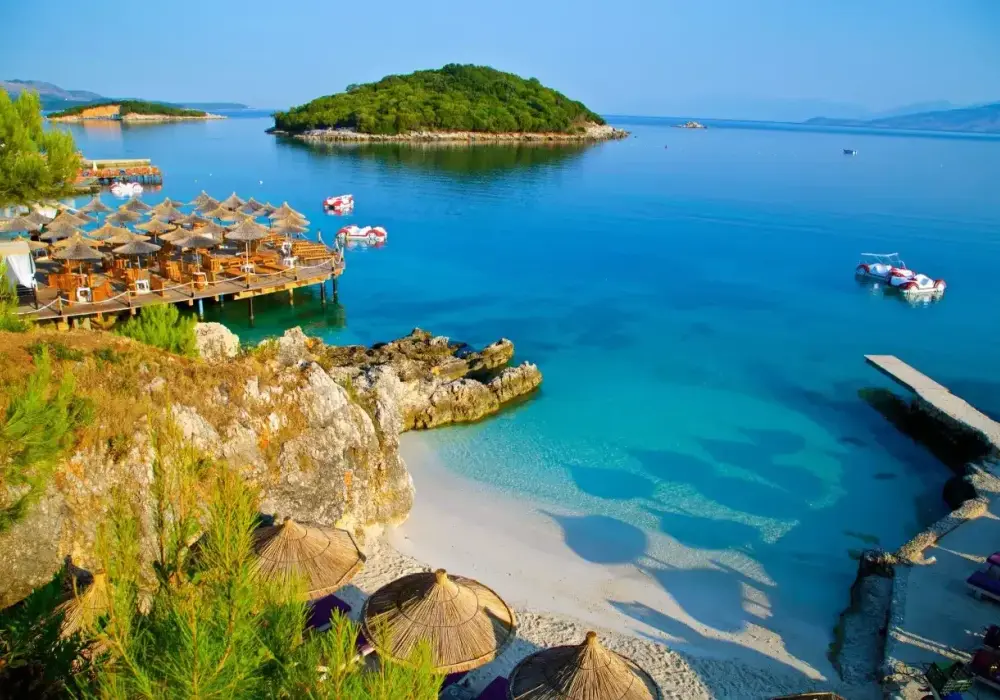 Ksamil - Plaża w Albanii: Jak uniknąć tłumów i cieszyć się rajem?