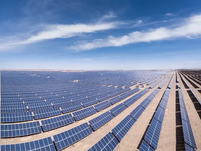 Elektrownia słoneczna na Saharze: przyszłość energii w Maroku