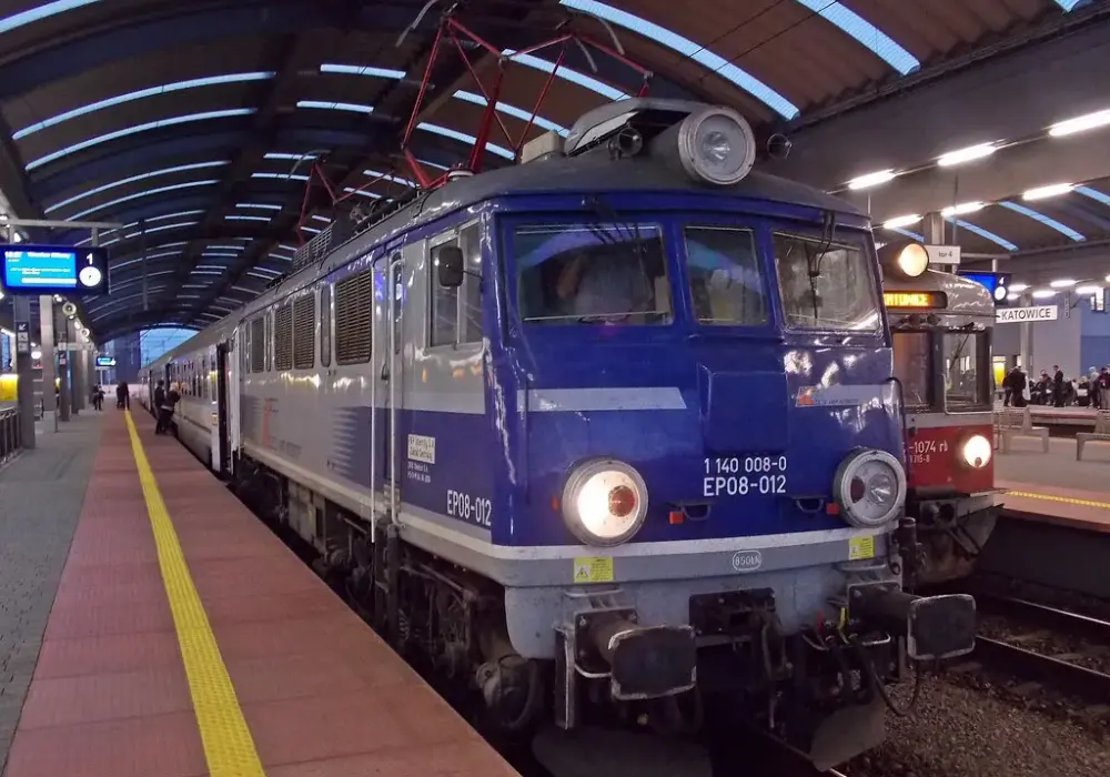 Ile jedzie pociąg z Katowic do Wrocławia? Sprawdź czas, ceny i połączenia