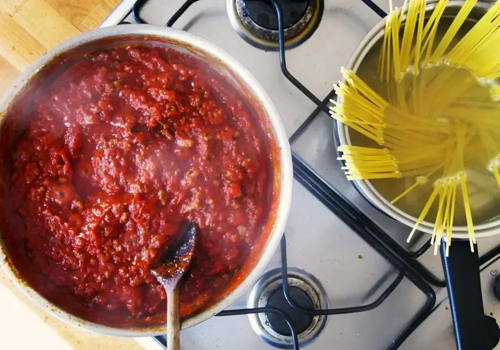 Jak przygotować dobry sos do spaghetti - sprawdzone przepisy na każdą okazję