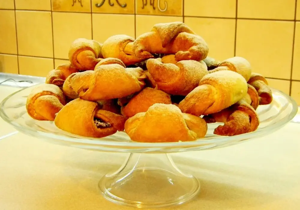 Domowe Rogaliki Drożdżowe - Przepis na miękkie jak u babci