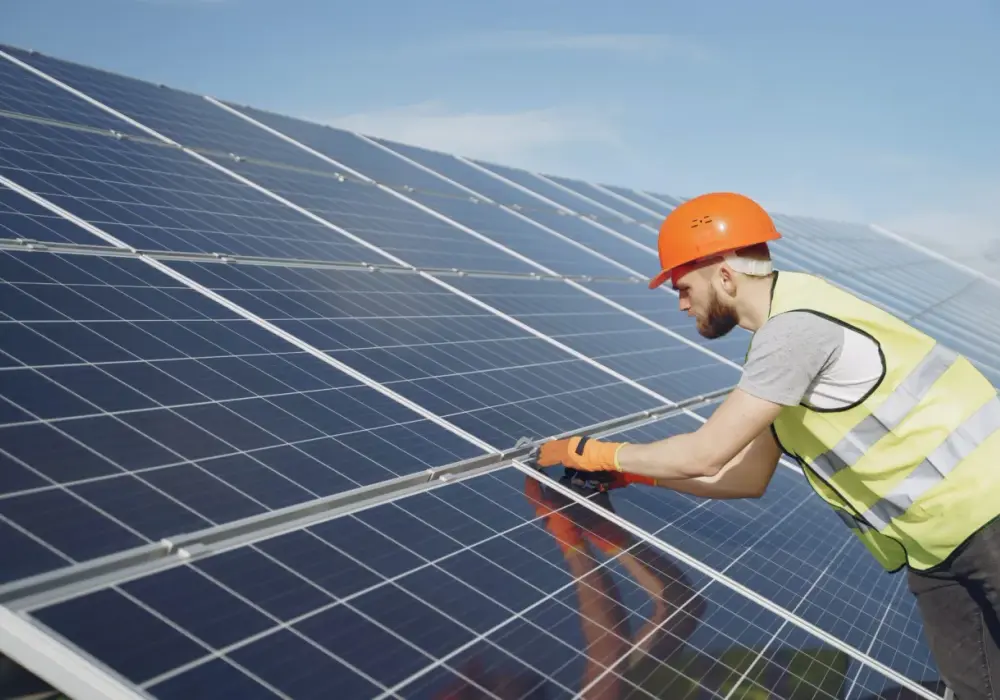 Elektrownia słoneczna Wrocław: jak oszczędzać na rachunkach za prąd?