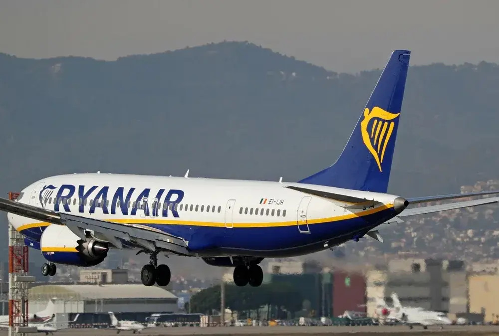 Ile kosztuje dokupienie bagażu na lotnisku Ryanair? Uniknij wysokich opłat