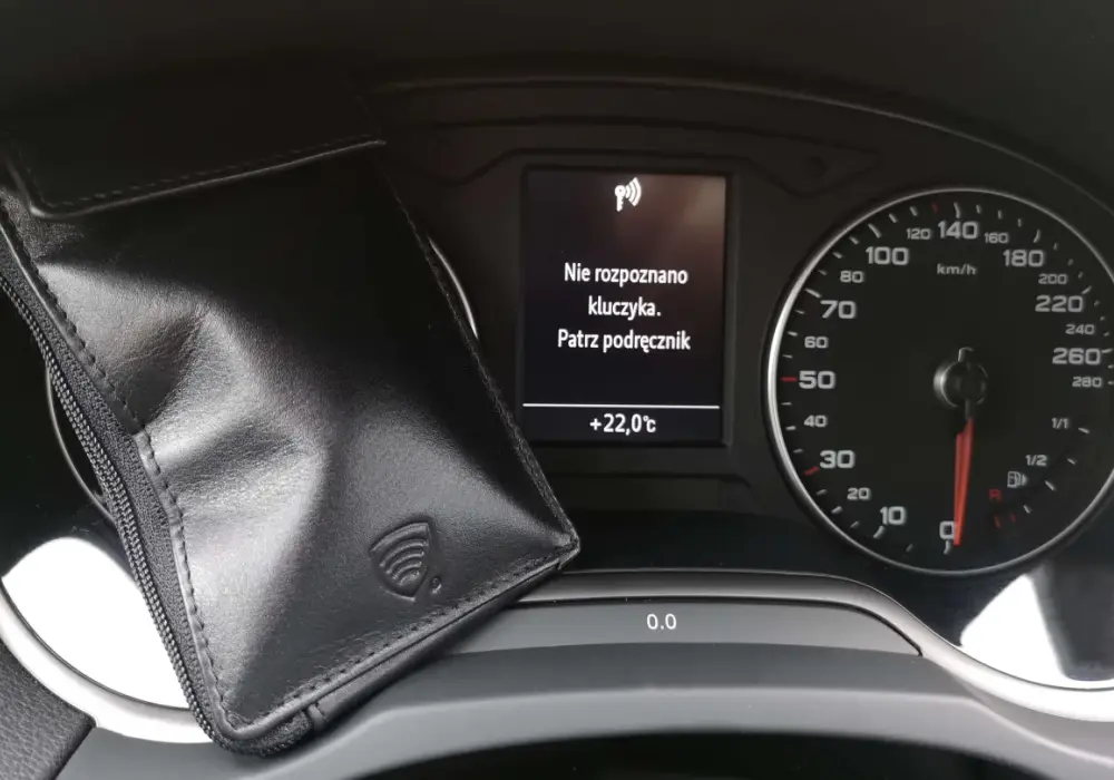 Ochrona auta Keyless przed kradzieżą "na walizkę": Skuteczne metody