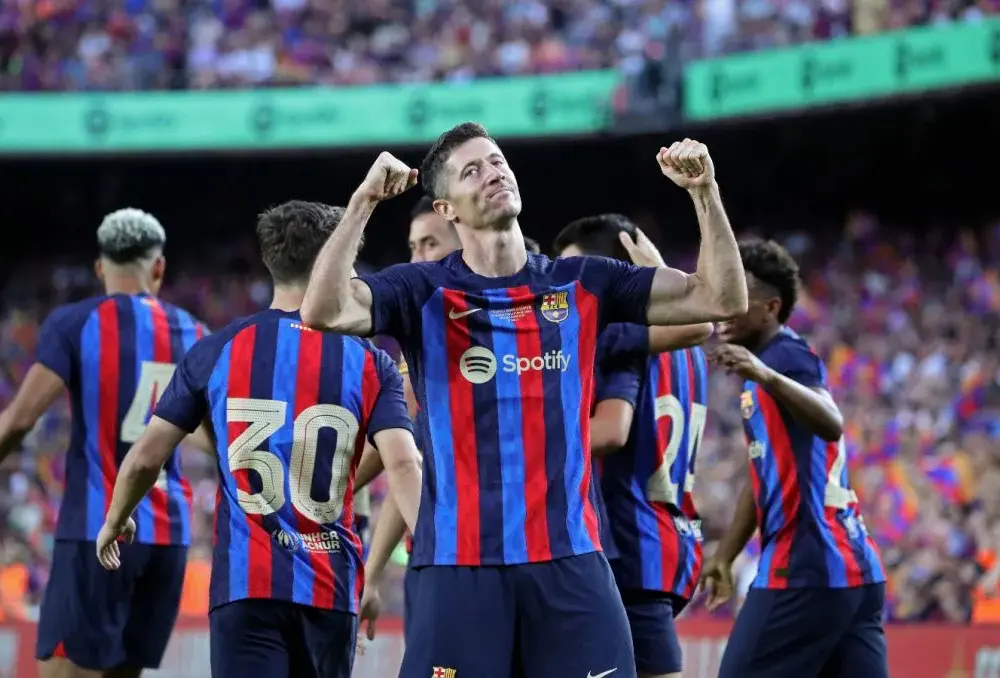 Gol Lewandowskiego dla Barcelony - Zobacz emocje!