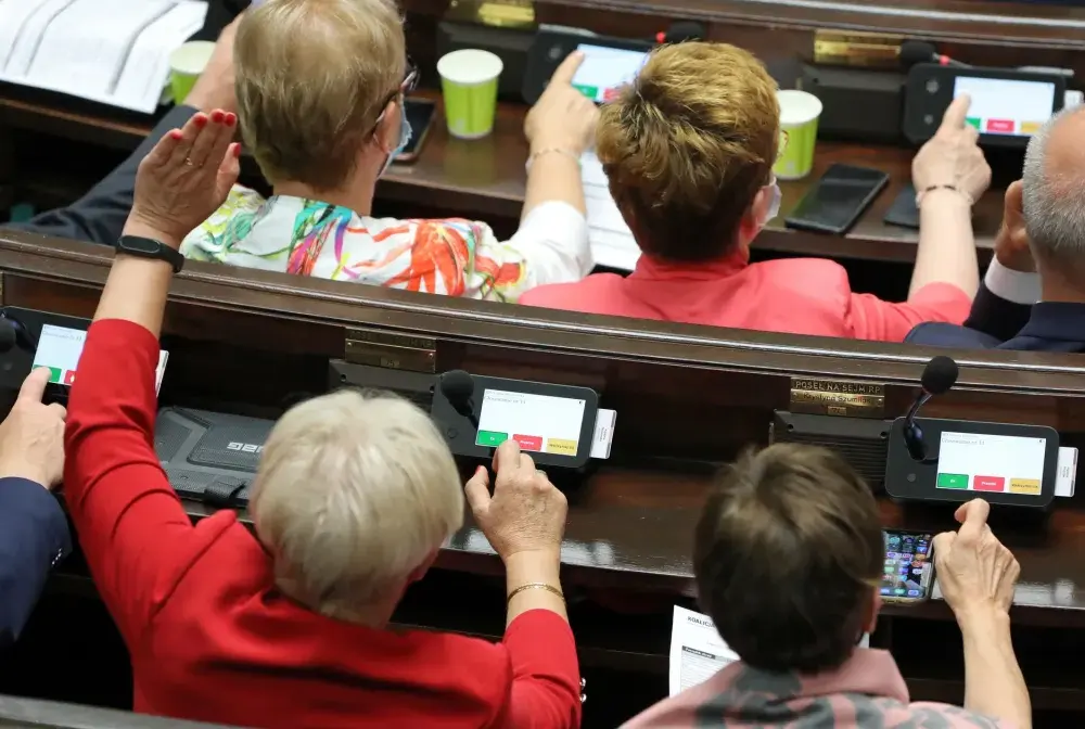 Reasumpcja głosowania w Sejmie - Kiedy jest legalna i jak działa?
