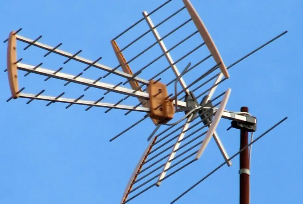 Antena pokojowa DVB-T2 - Zrób to sam! Prosty poradnik