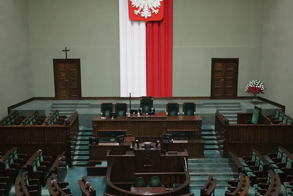 Zmiana Konstytucji - ile głosów potrzeba? Poradnik