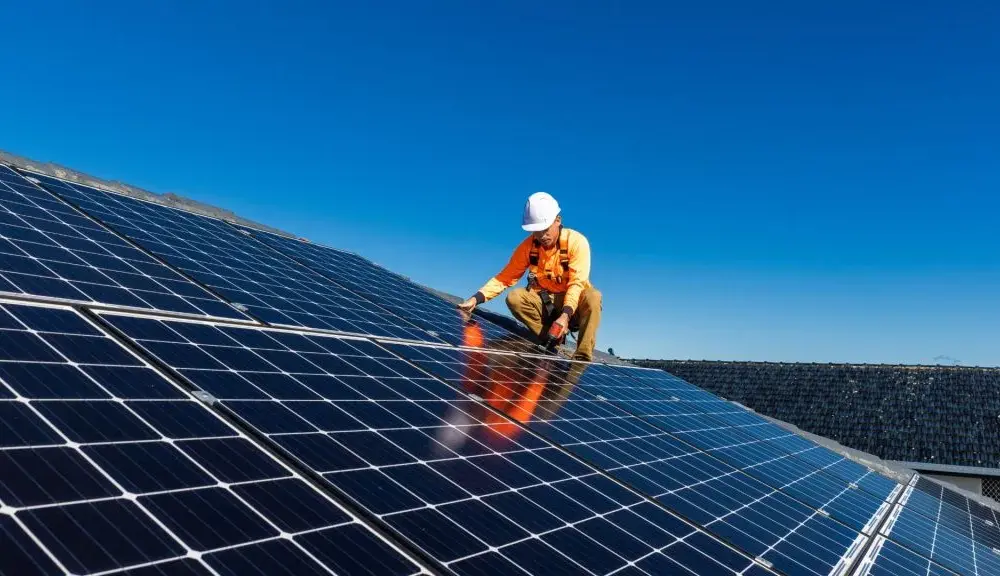 Évitez les arnaques au photovoltaïque : Protégez votre investissement