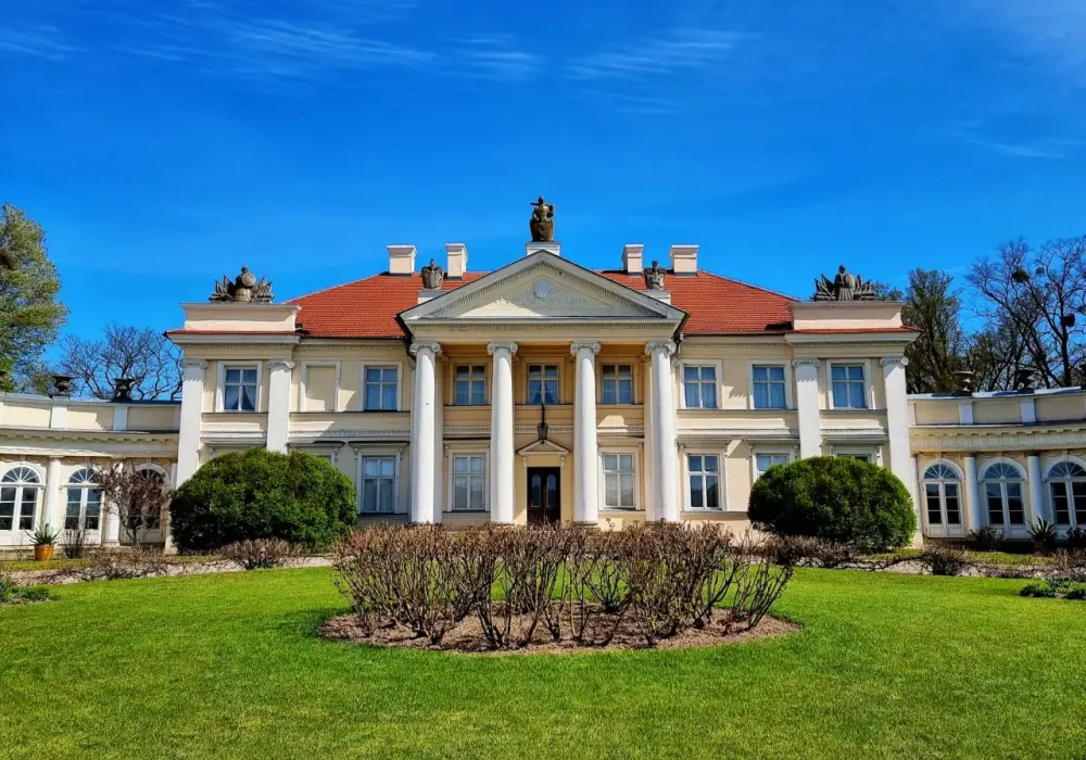 Pałace Wielkopolski: 8 Najwspanialszych Rezydencji Regionu do Zwiedzenia