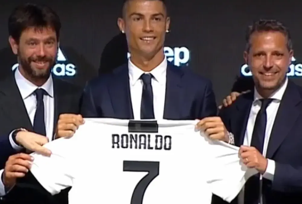 Ronaldo zarobki na minutę: Ile naprawdę zarabia najlepszy piłkarz?