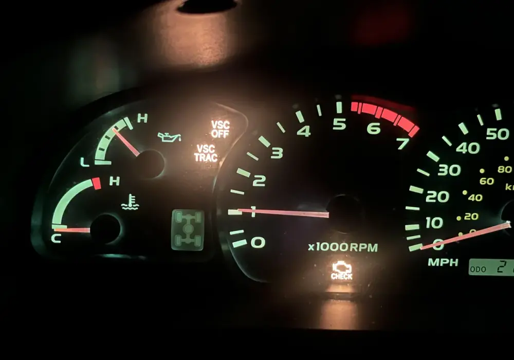 VSC w Toyocie - Jak działa, kontrolka i kiedy wyłączyć?