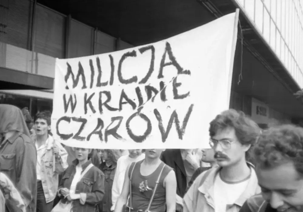 Pomarańczowa Alternatywa - sztuka, absurd i protest w PRL-u