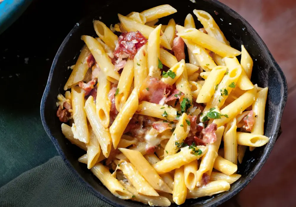 Penne alla carbonara - prosty przepis na idealne danie makaronowe