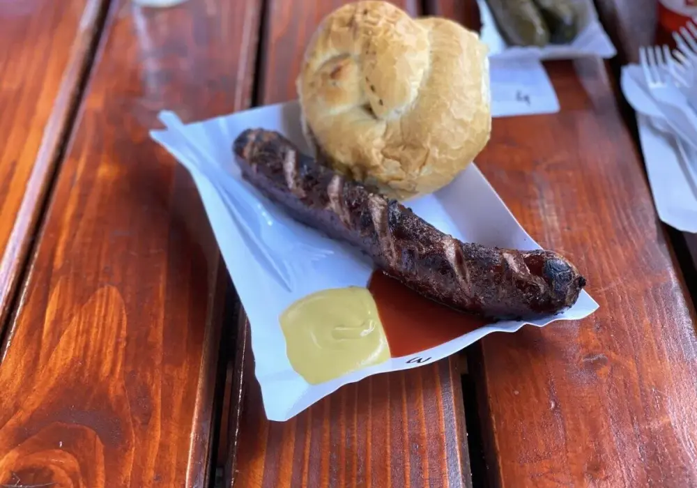 Max Grill w Krakowie: Smaki, które zachwycają i uzależniają