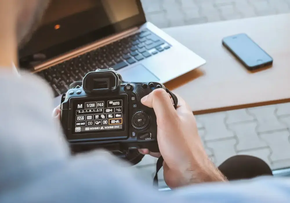 Ile kosztują zdjęcia u fotografa? Odkryj ceny i ukryte koszty