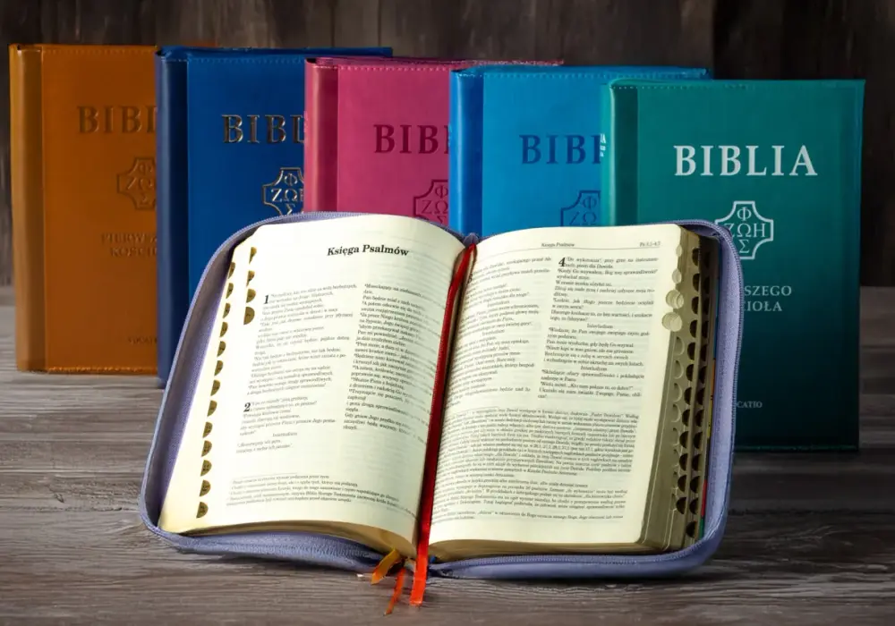 Biblia - Święta księga chrześcijan. Jak ją czytać?