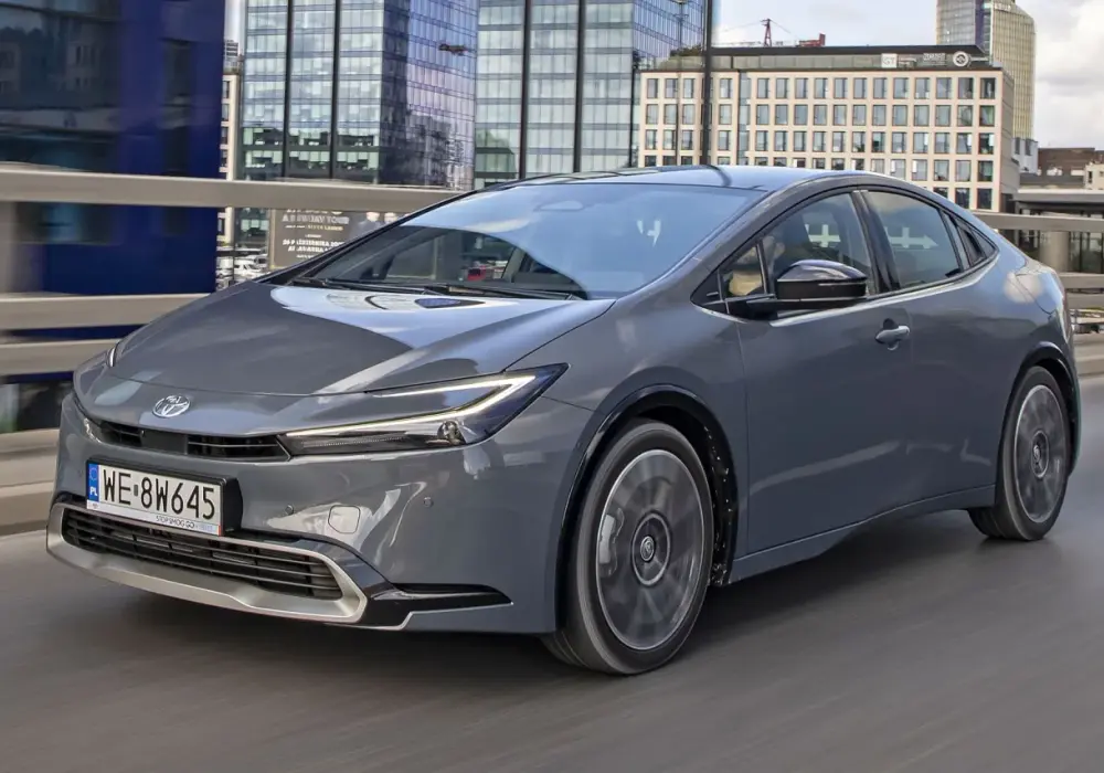 Toyota Prius 2026 - Cena, zasięg i test. Dla kogo ma sens?