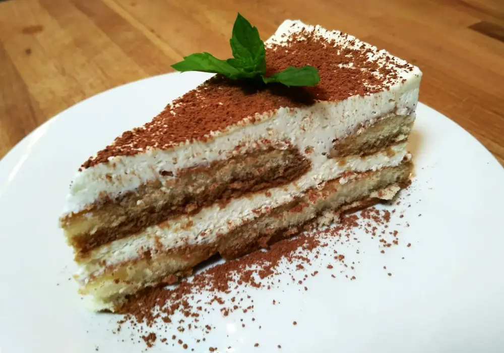 Tiramisu bez pieczenia - prosty przepis, który zawsze się udaje